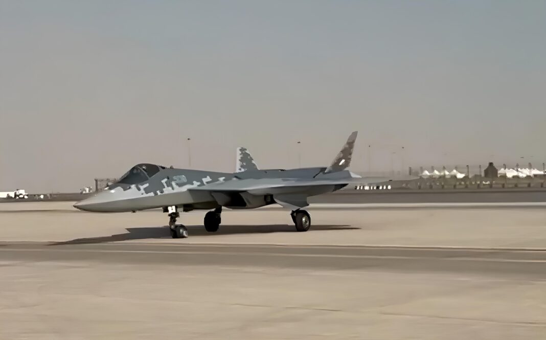 Russia Unveils Su-57E Next-Generation Stealth Fighter at Dubai Airshow 2025